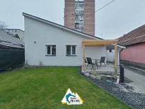 Casa versatila renovata in 2024 cu 4 camere in Sega