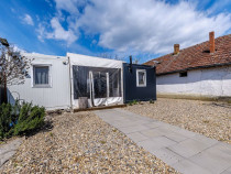PRET NOU! Casa - tip container - Teren 1987 mp - Turnu - ...