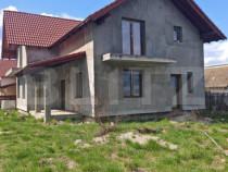 Casa de vanzare cu 5 camere in Rasnov - Brasov