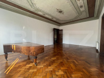 Apartament spatios, zona Ultracentrala