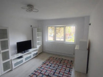Apartament cu 3 camere, decomandat - zona Racadau.