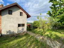 Căsuță cochetă cu panoramă superbă asupra satului C&acirc;m