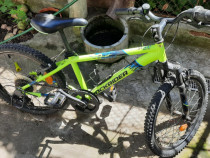 Bicicleta rockrider st500