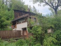 Casa si teren Petrosani, jud. Hunedoara - termen 12.03