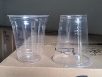 Pahare plastic de 300ml / 0,3 l pentru bauturi reci