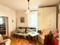 Apartament 4 camere,pretabil si pentru spatiu comercial - zona Patria