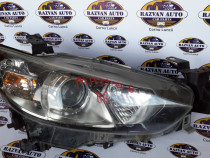 Far dreapta cu lupa Mazda 6 2015