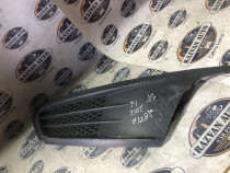 Grila proiector stanga Volkswagen Jetta 2012