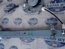 Macara geam stanga fata Nissan Juke 2012