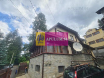 Vilă de v&acirc;nzare &icirc;n Bușteni