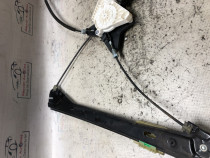 Macara electrica usa fata dreapta Volkswagen Passat B8 2016