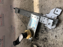 Macara geam dreapta fata Dacia Duster 2015