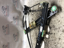 Macara geam stanga fata Audi Q3 2013