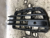 Grila centrala stanga Volkswagen Touareg 2012