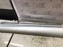 Bandou usa stanga fata Volkswagen Touareg 2012