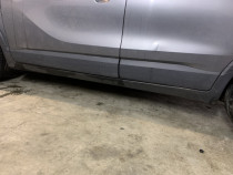 Prag stanga plastic Opel Crossland X 1.2 Benzina 2017