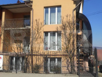 Casa de vanzare, cu 6 camere, 270 mp , 375 mp teren, zona Va