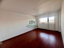 Apartament cu 3 camere de vânzare – Calea lui Traian -...