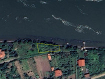 Teren intravilan cu iesire la Dunare (799mp)