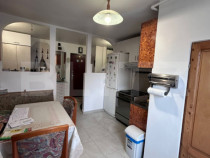 Apartament cu 2 camere, 55 mp, decomandat, zona Stefan cel M