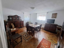 Apartament 3 camerere, decomandat - zona Central.