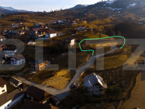 Teren de vânzare, 18 arii, priveliște deosebită și utili