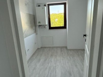 APARTAMENT DE 44 MP, LA 2 STATII DE PODU ROS