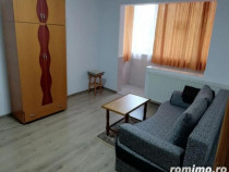 1 camera in zona Dacia