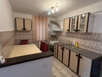 Inchiriez apartament cu 3 camere, zona Centru, in Alba Iulia