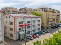 Oportunitate: Hotel/Pensiune 33 Camere de Vânzare - Semi...
