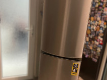 Frigider Zanussi pret negociabil