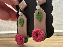 Cercei un trandafir , handmade , lut polimeric Fimo