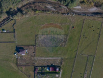 Teren cu priveliște de vis și curent trifazic – Plaiu...