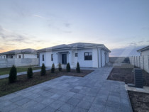 Casa parter, 127 mp utili, la cheie, 600 mp teren, Pielesti