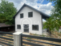 Casă de vânzare cu 4 camere in Paleu, Bihor