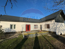 Casă / Vilă cu 3 camere in C&acirc;rligele