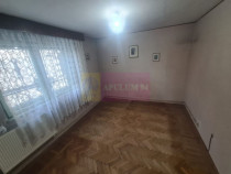 Apartament cu 2 camere de vanzare in Campina - Zona Piata...