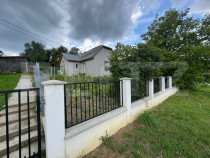 Casă de vânzare la 6 km de Bistrița – ideală pentru o
