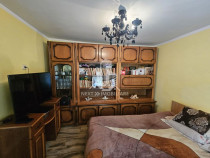 Casă 4 camere cu 2 intrări, garaj și teren 1751mp&ndash; C...