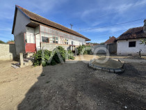 Casa de vanzare 2 camere 75mpu teren liber 982 mp anexe Sat