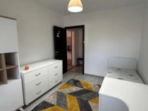 Apartament 4 camere, decomandat - zona Craiter