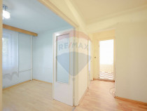 Apartament cu 3 camere de v&acirc;nzare, &icirc;n zona Rogerius