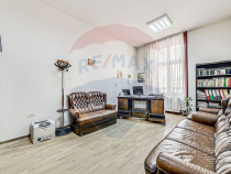 Apartament cu 3 camere de v&acirc;nzare &icirc;n zona Ultracentral
