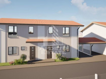 Duplex cu 3 camere, carport, la asfalt in Chisoda