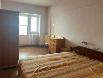 Apartament 3 camere decomandat in zona Garii