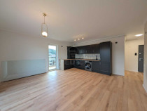 Apartament 3 camere semidecomandat zona Eroilor