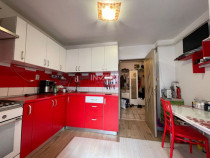 Apartament de vanzare, 3 camere, Etajul 1, zona Canta - Prof