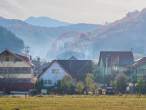 Casă cu 6 camere de vânzare în Râșnov, teren 1.100 m...