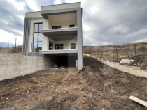 Casa individuala zona Roata Faget