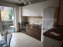 Apartament cu 2 camere, 58 mp, parcare, zona Florilor